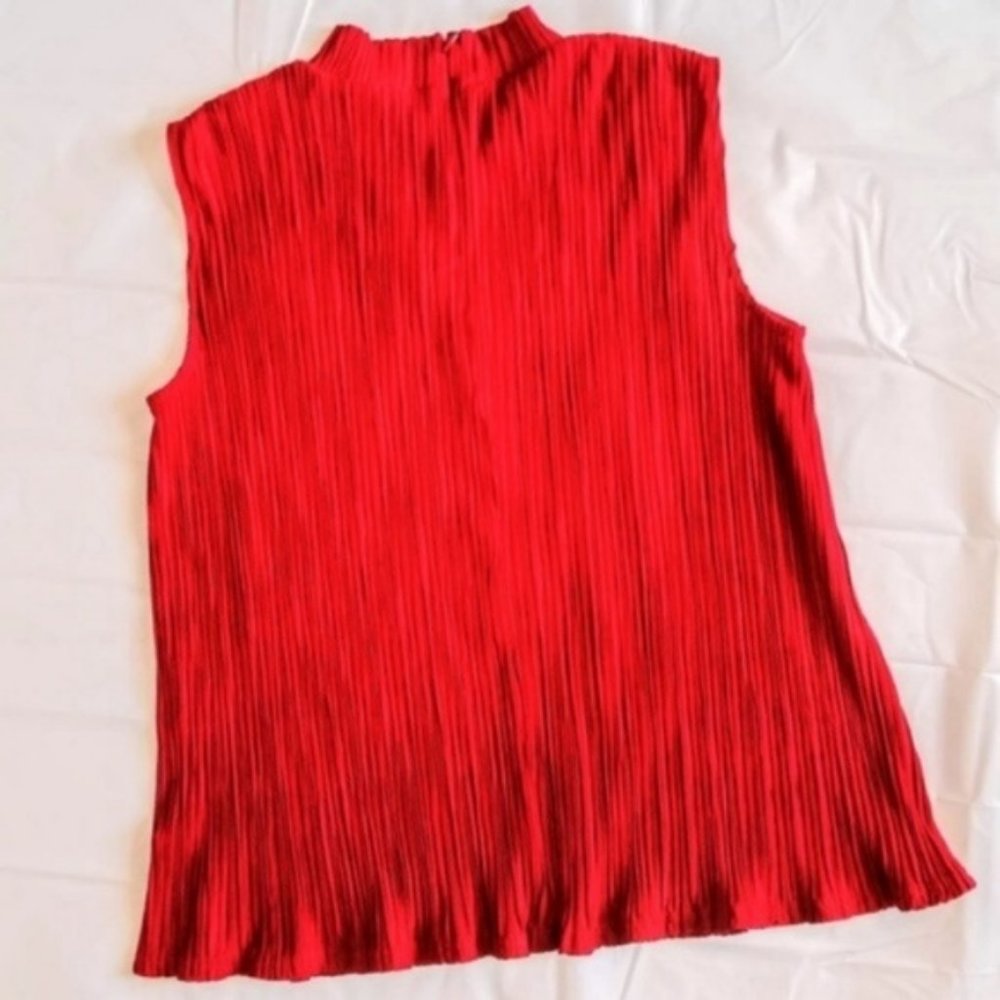 NWT Romeo & Juliet Couture Sleeveless Turtleneck